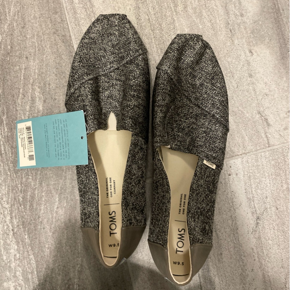 TOMS Women's Gray Slip-On Shoes- NWT
